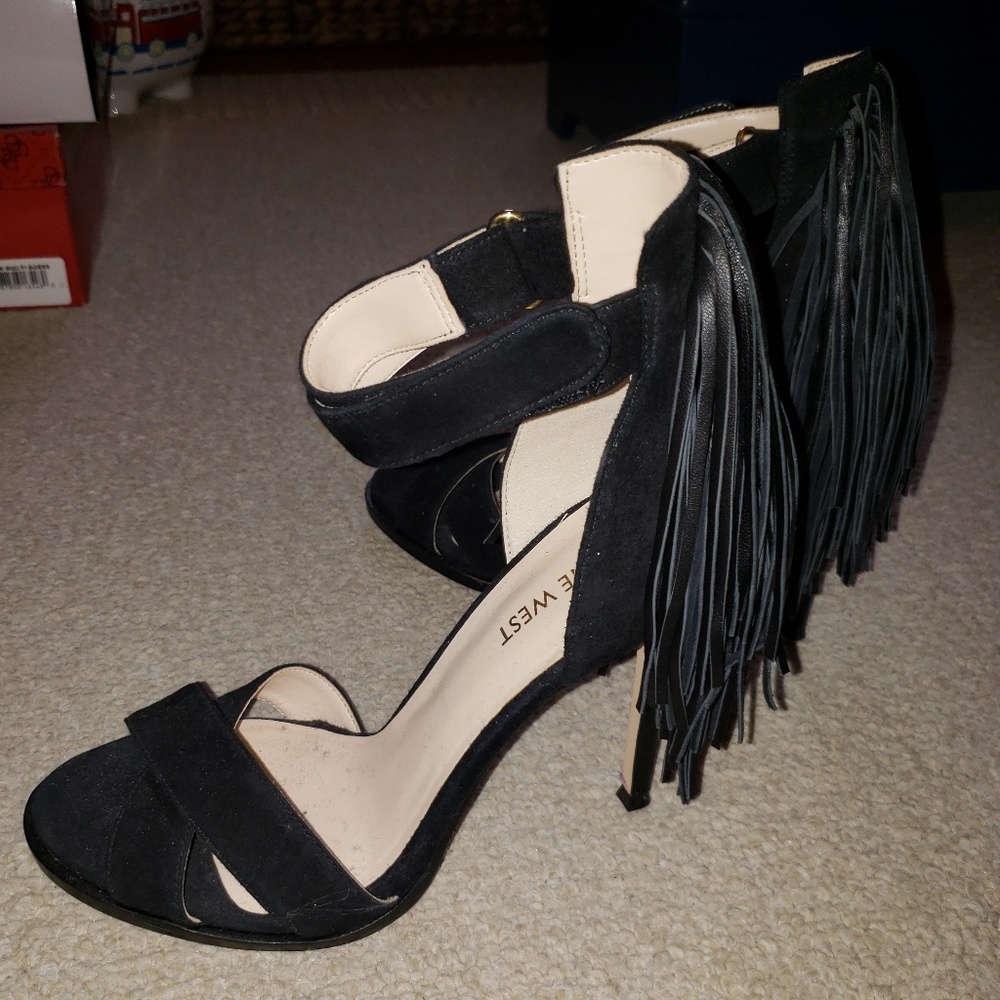 Nine West black tasseled heels - new without tags